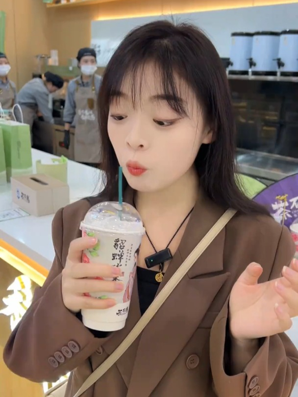 还是得喝原叶真奶茶!招牌红颜超级推荐!快冲!