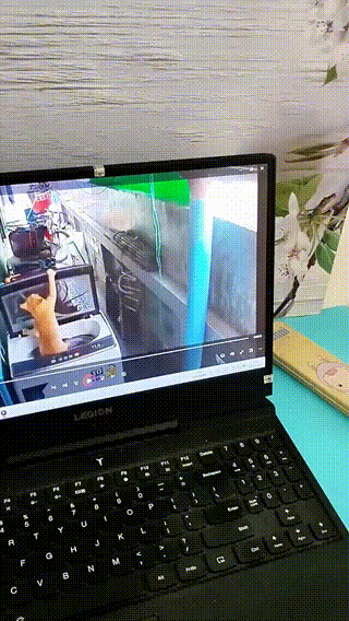 周五福利囧圖云飛系列 和美女近距離的親身接觸！