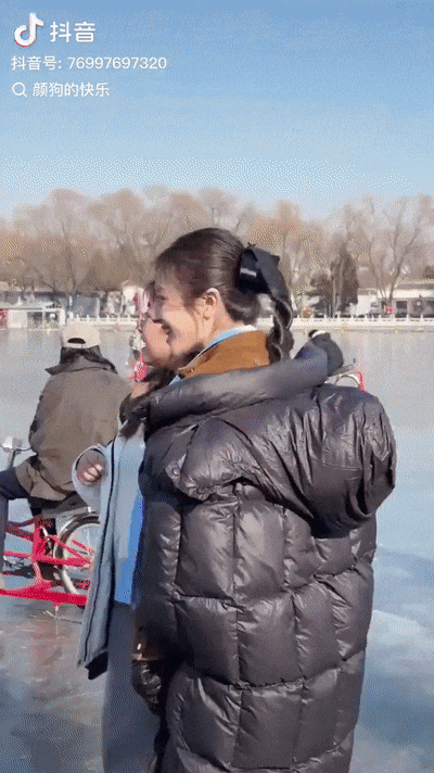 周五福利囧圖云飛系列 和美女近距離的親身接觸！