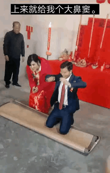 周五福利囧圖云飛系列 餐廳有美女跳舞何愁沒生意