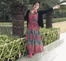 周五福利囧圖云飛系列 餐廳有美女跳舞何愁沒生意