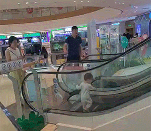 周五福利囧圖云飛系列 小姑娘不善言辭但懂得拳腳