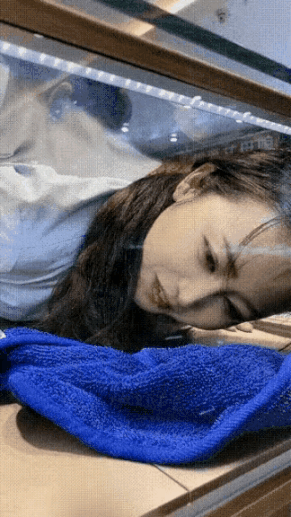 周五福利囧圖云飛系列 小姑娘不善言辭但懂得拳腳