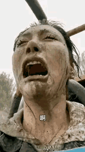 周五福利囧圖云飛系列 看到她微笑感覺空氣都變甜
