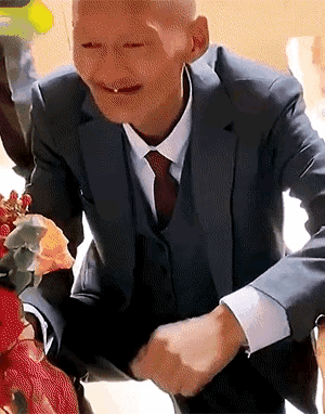 周五福利囧圖云飛系列 看到她微笑感覺空氣都變甜