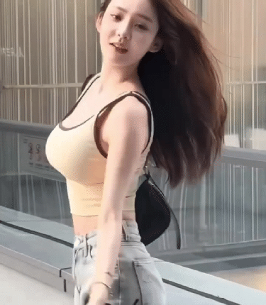 周五福利囧圖云飛系列 看到她微笑感覺空氣都變甜