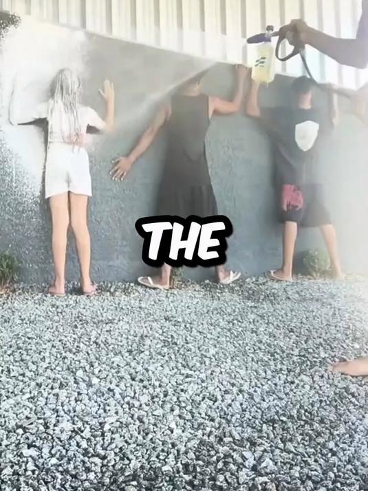 神奇的剪影壁画