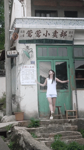 周一內(nèi)涵囧圖云飛系列 男人看美女是先天的反應(yīng)?