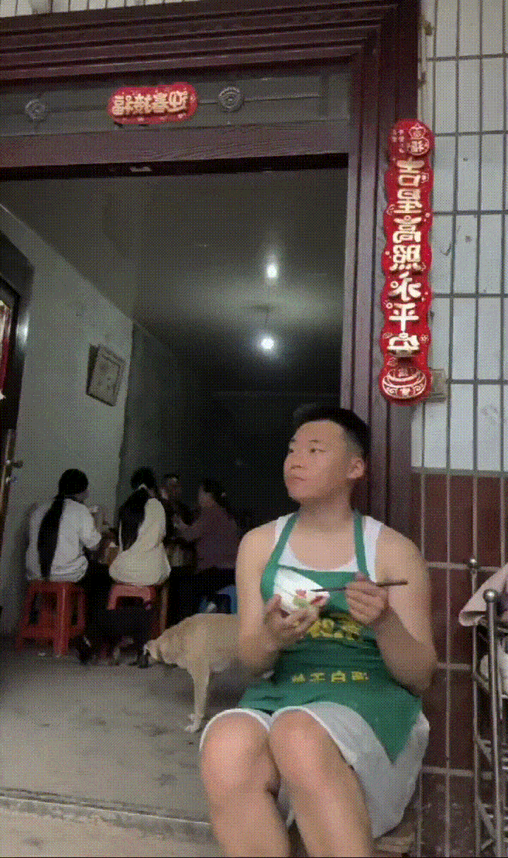 周一内涵囧图云飞系列 妹妹两眼聚焦战术名不虚传