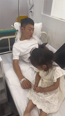 ��һ�ں���ͼ�Ʒ�ϵ�� �������۾۽�ս�������鴫