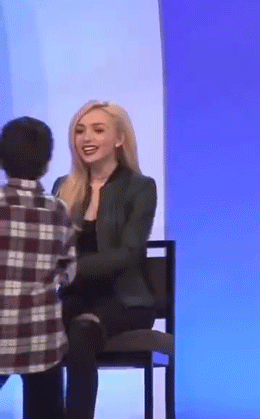 周一内涵囧图云飞系列 妹妹两眼聚焦战术名不虚传