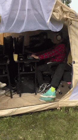 周一内涵囧图云飞系列 妹妹两眼聚焦战术名不虚传