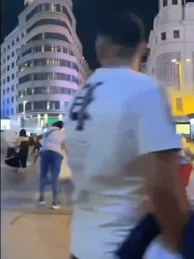 ��һ�ں���ͼ�Ʒ�ϵ�� �����л��赸������ɶ����