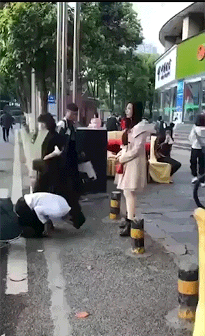 ��һ�ں���ͼ�Ʒ�ϵ�� �����л��赸������ɶ����