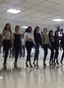 ���帣����ͼ�Ʒ�ϵ�� ����Ů��ѧ������ô������