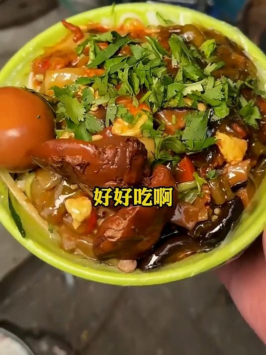 东北街头手工打卤面有多香