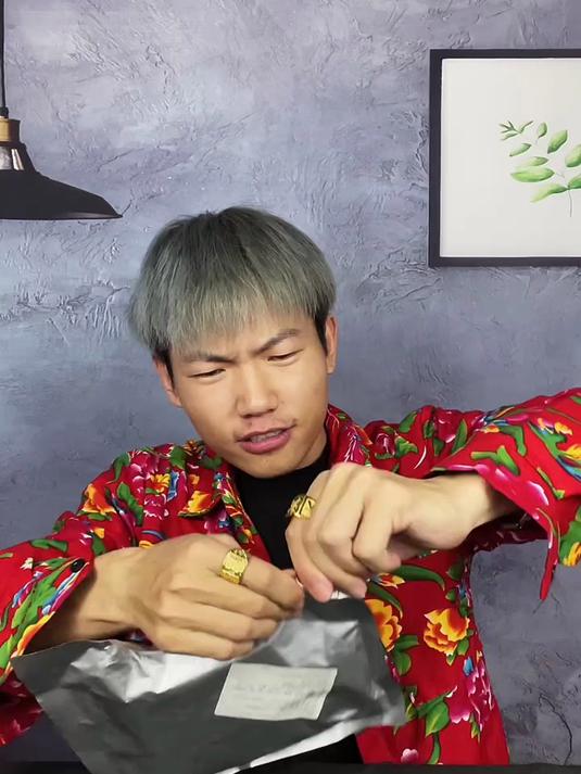 边吃边拉的彩虹面包你见过吗？