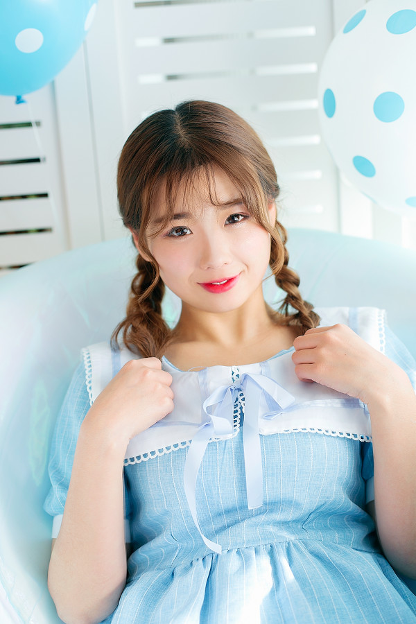 图片[2]-蓝色少女-六色网