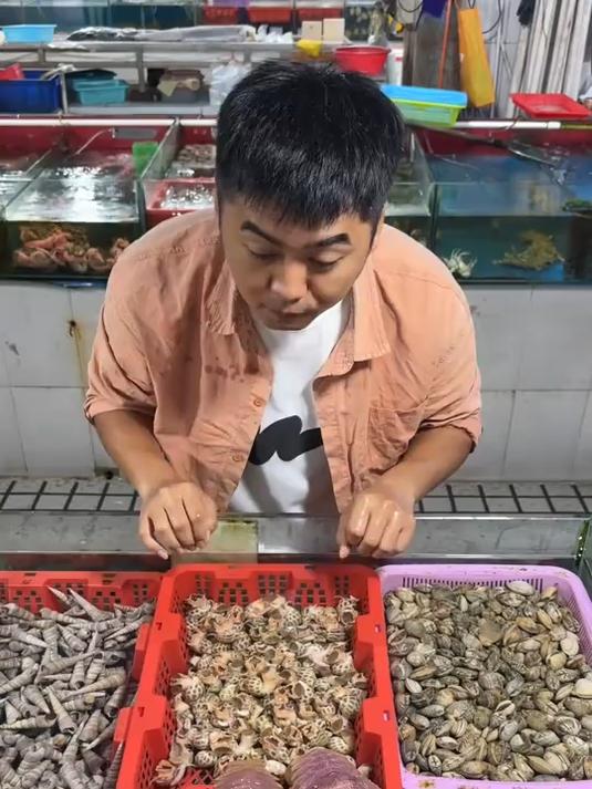 这个鱼为什么会有脚气味的?