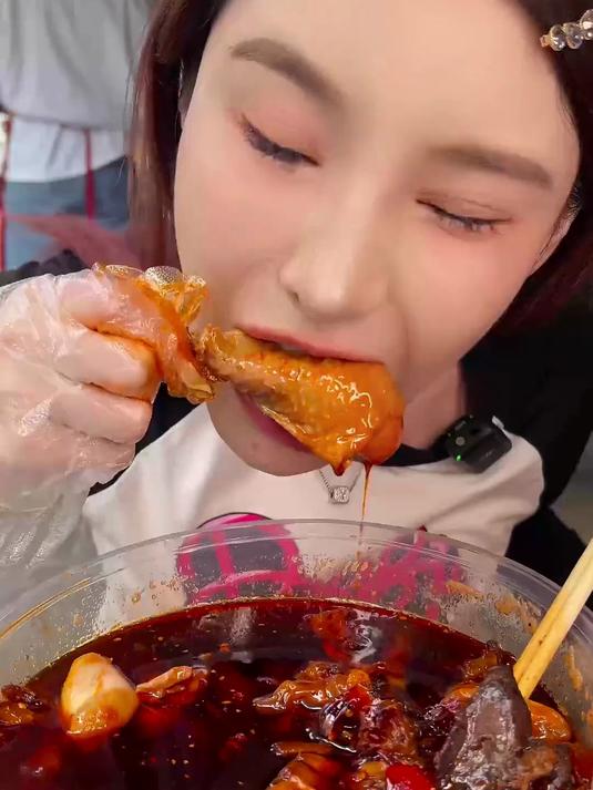 千金浅尝贵州爆辣辣子鸡，居然还要提前一天预订