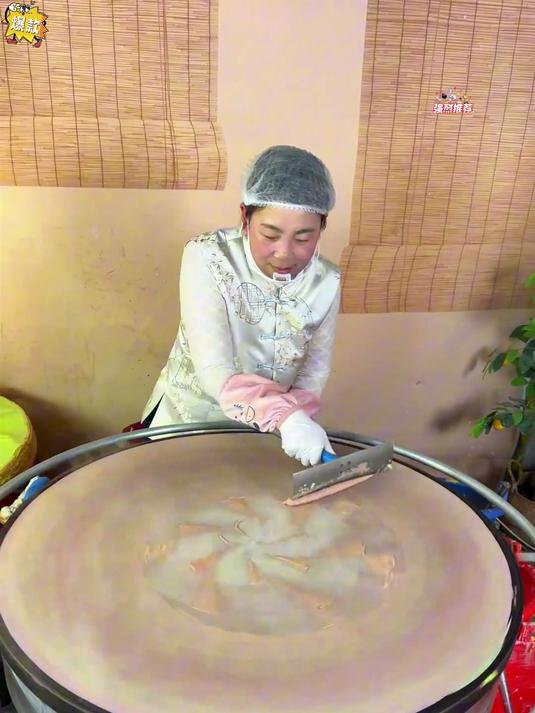 老人孩子都爱吃的粗粮煎饼,健康营养香甜可口,关键价格还不贵!