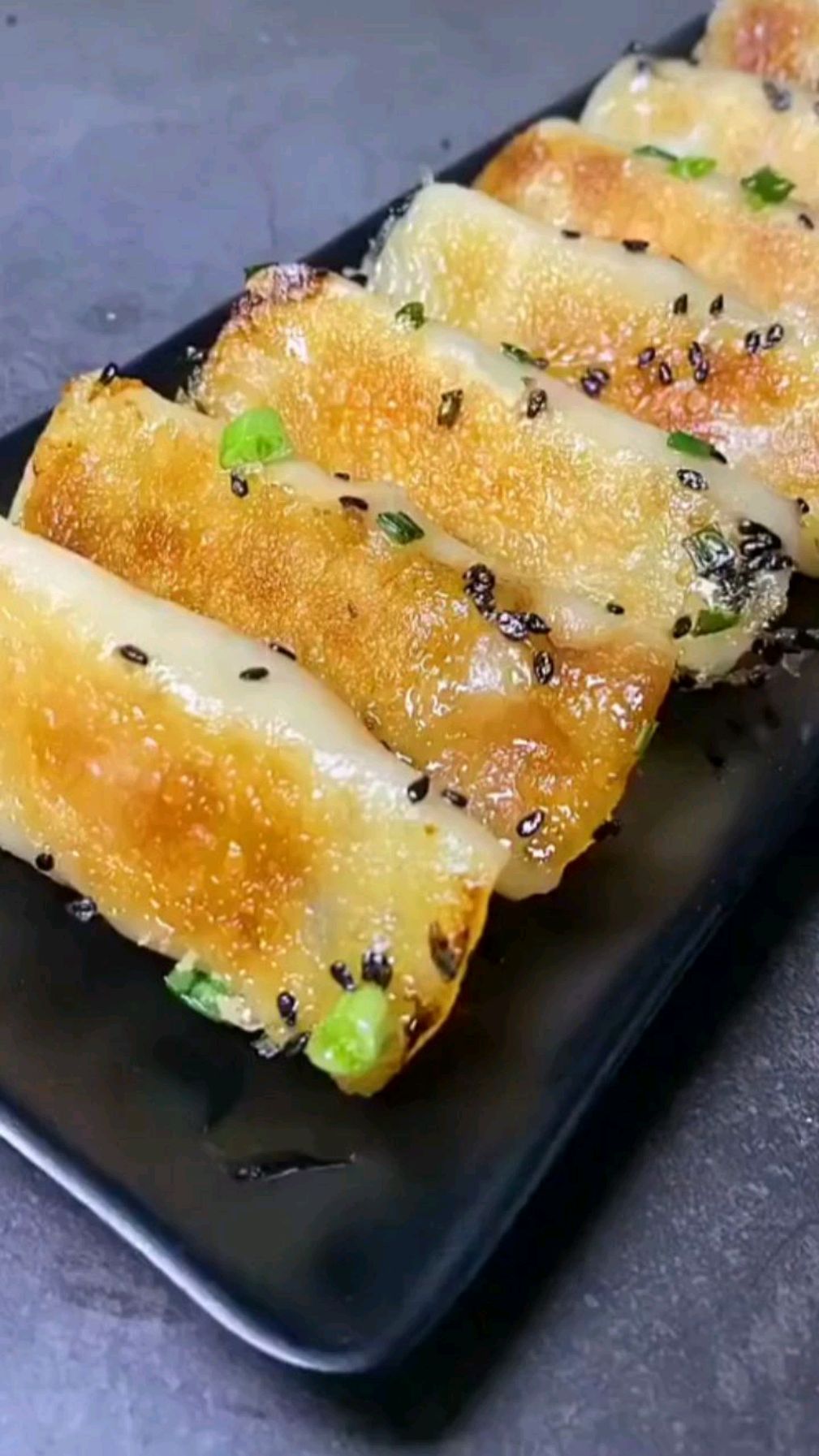 锅贴饺子这样子做太好吃了,非常适合做早餐