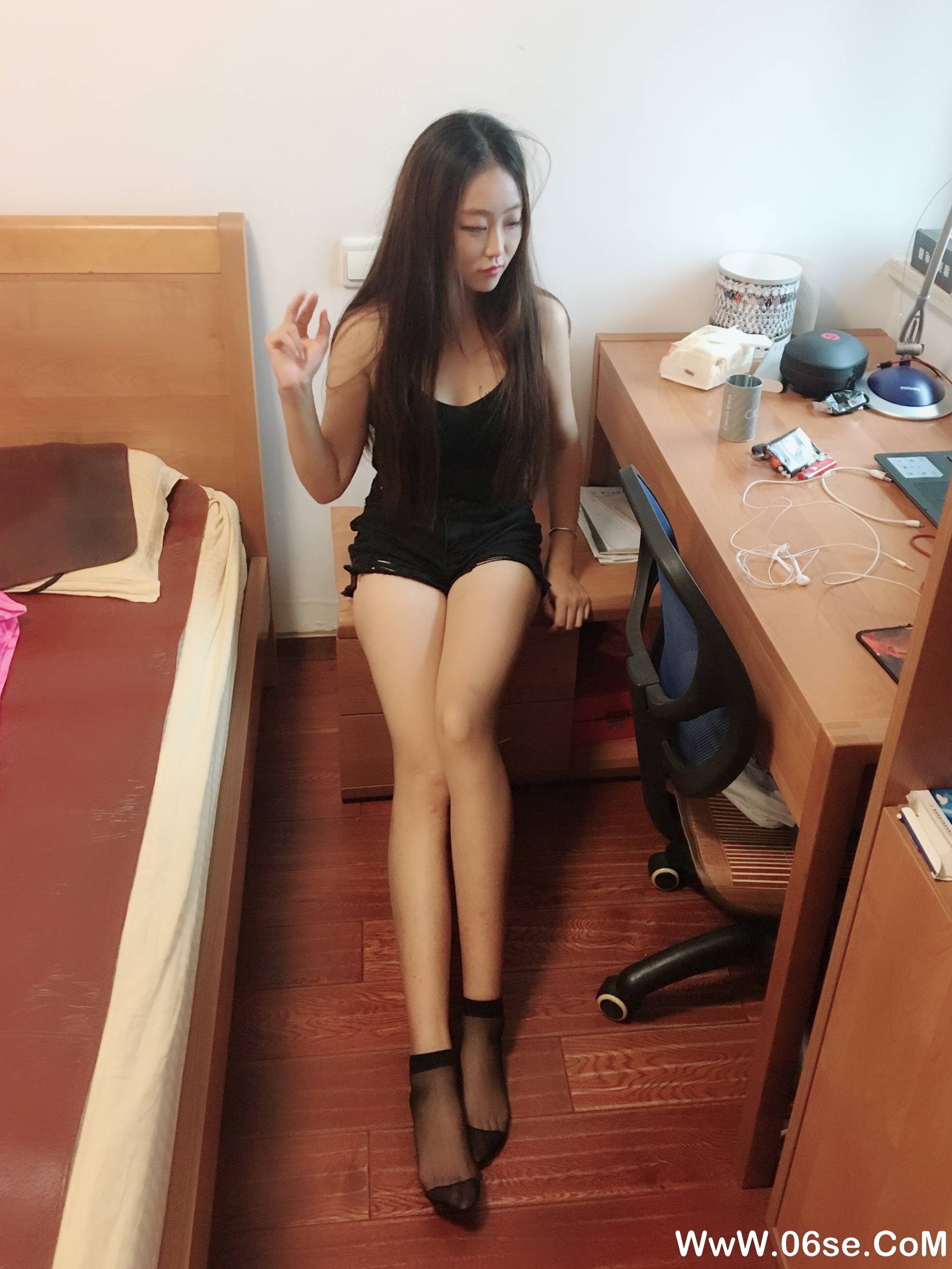 图片[59]-学妹校园寝室短丝系列010期 曾雨柔[96P290M]-六色网