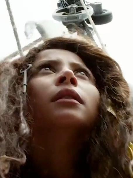 价值上亿的美人鱼，被渔夫砍断了尾巴！《堕落人鱼》