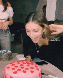 ��һ�ں���ͼ�Ʒ�ϵ�� ����Ǵ�˵�еľ�ͷ�аɣ�