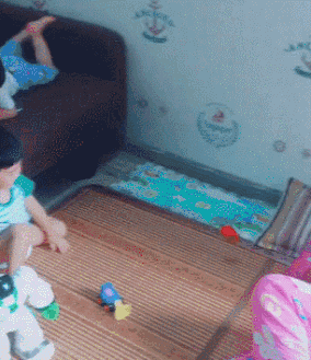 ��һ�ں���ͼ�Ʒ�ϵ�� ����Ǵ�˵�еľ�ͷ�аɣ�