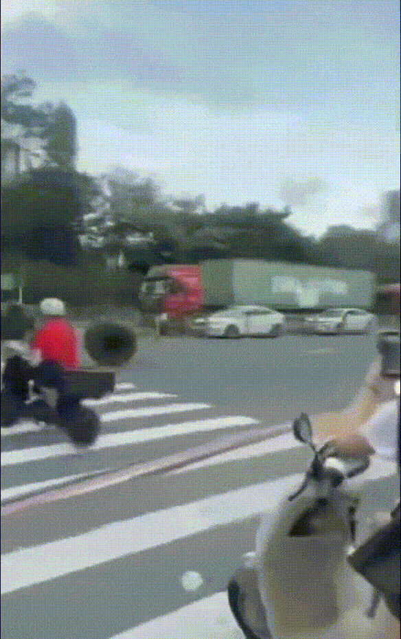 3DM����һ�̵�1628�� ��˾����Ů��ֵ��һȥ��