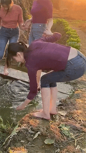 ��һ�ں���ͼ�Ʒ�ϵ�� ��Ϸ��Ů��Ҳ�ǿ��Լ�õ�