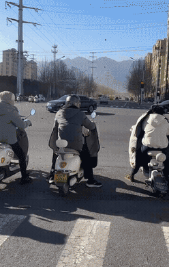 ��һ�ں���ͼ�Ʒ�ϵ�� ��Ϸ��Ů��Ҳ�ǿ��Լ�õ�