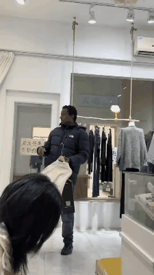 ��һ�ں���ͼ�Ʒ�ϵ�� Ů��������ʲôϷ��ô�ң�