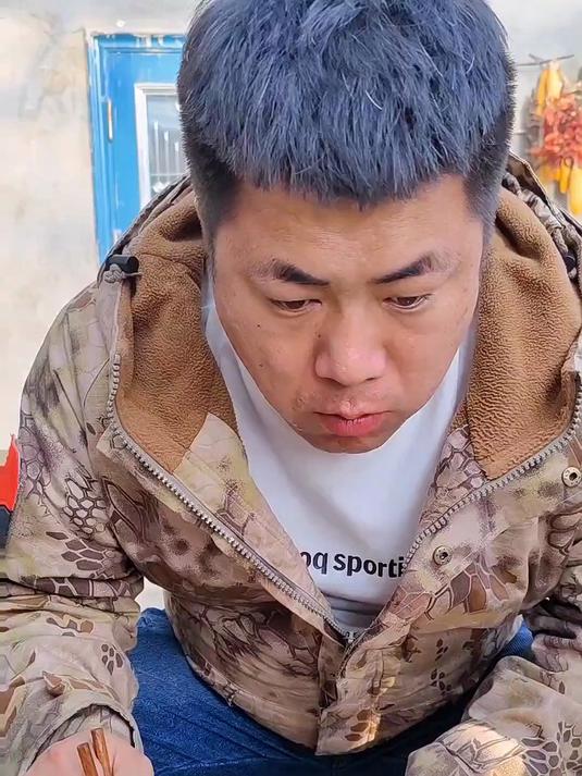 元宵和汤圆有区别吗？老二安排过节了。吃一个，记一个是怎么个事？#真实生活记录#