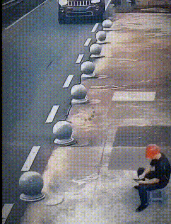 3DM����һ�̵�1673�� Ů�������β��¶������