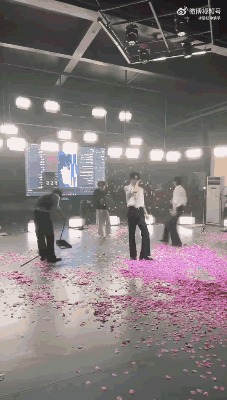 3DM����һ�̵�1686�� ��м�ʦ��Ϊ��ѧ������