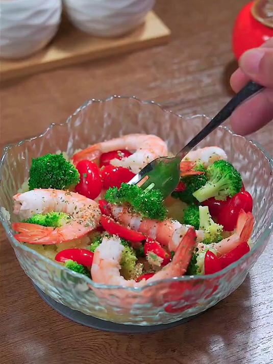 最近把晚餐都换成了这个土豆泥沙拉