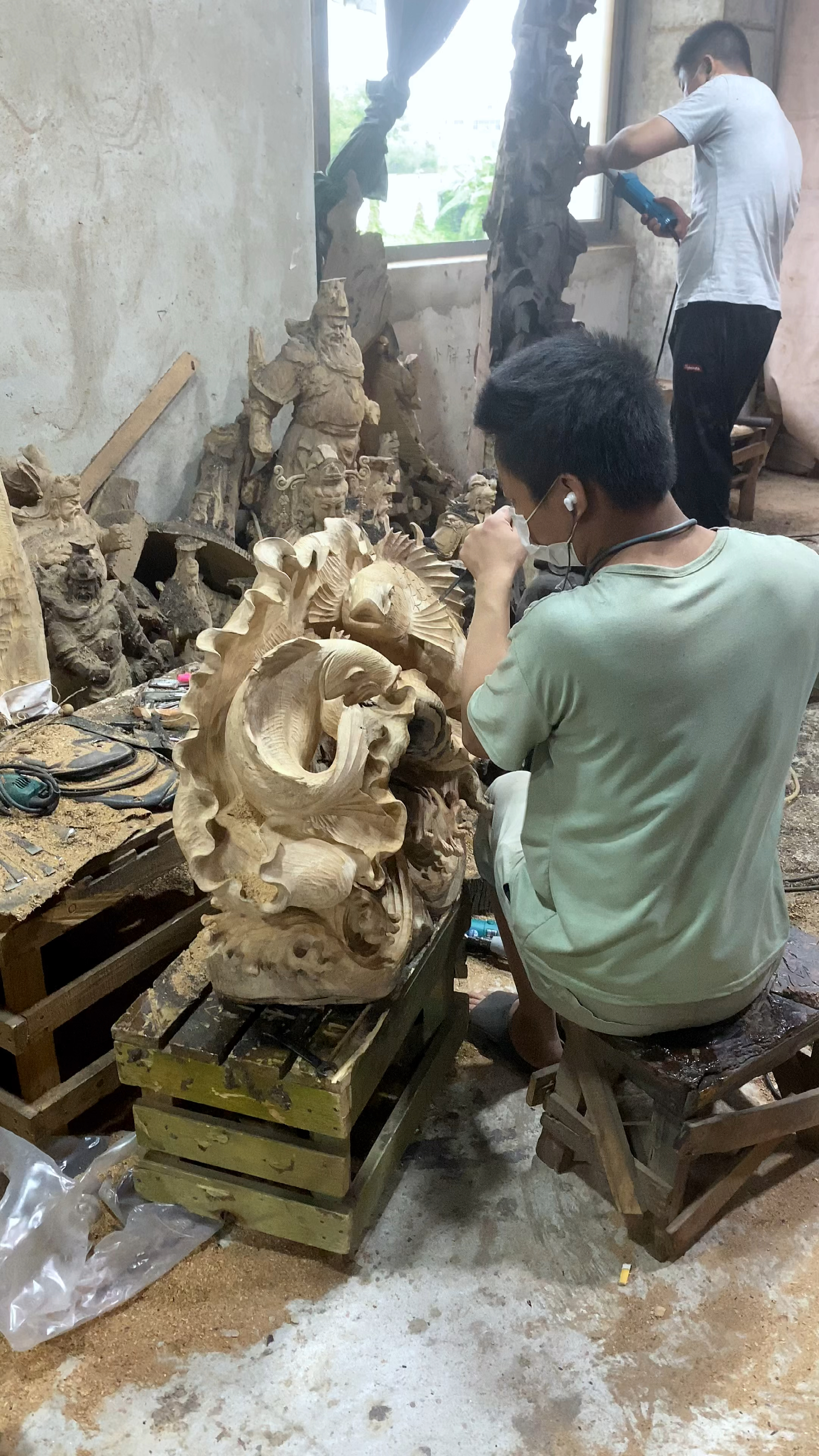 木雕工艺品年年有余根雕鱼摆件#创作灵感木雕工艺品装饰品开业乔迁办公居家摆件