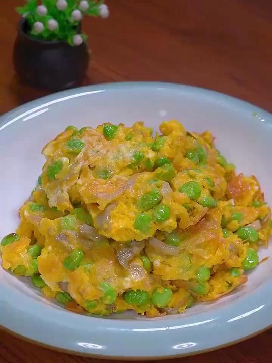 这个榨菜炒鸡蛋，配米饭配面条都好吃