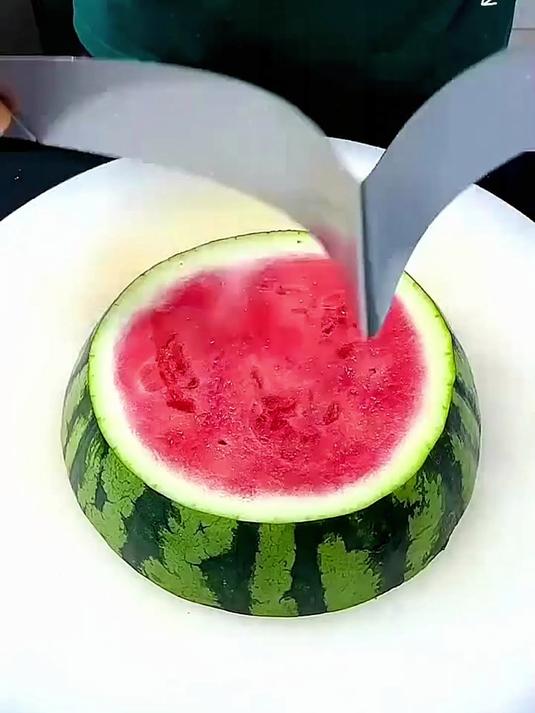 用水果做的蛋糕