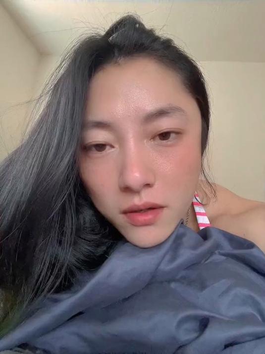 肌肉女维度越大越值钱，不缺资源，所以没实力别这个那个