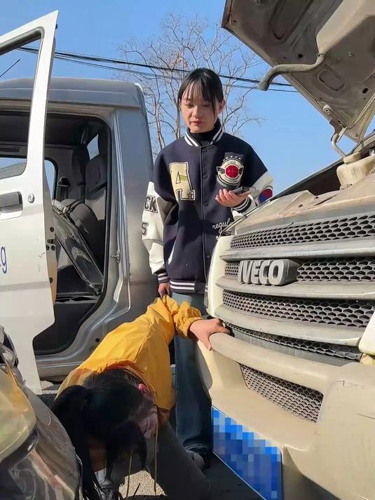 还是打算买一辆大面包车做流动修车，今天预约了两个车主看车