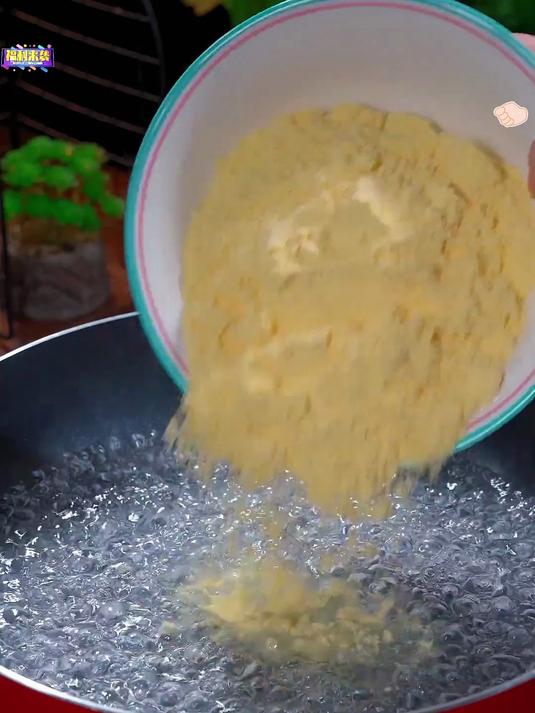 玉米面_新鲜现磨的玉米面粉蒸馒头擀面条做饺子玉米香味浓郁！