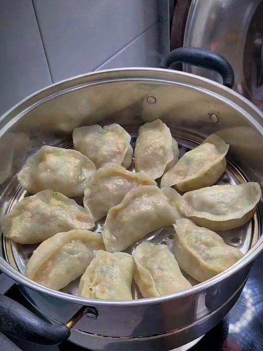 今天给大家分享一个蒸饺的做法