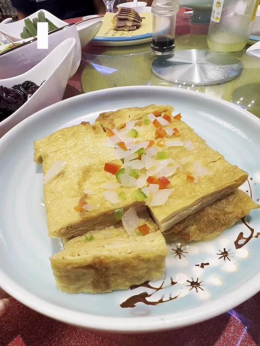 五线小城市，1000元一桌的菜，看看都有哪些菜？