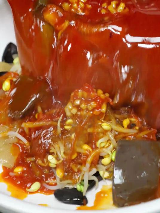 毛血旺 一道麻辣下饭的水煮菜 #踢开世界的门#