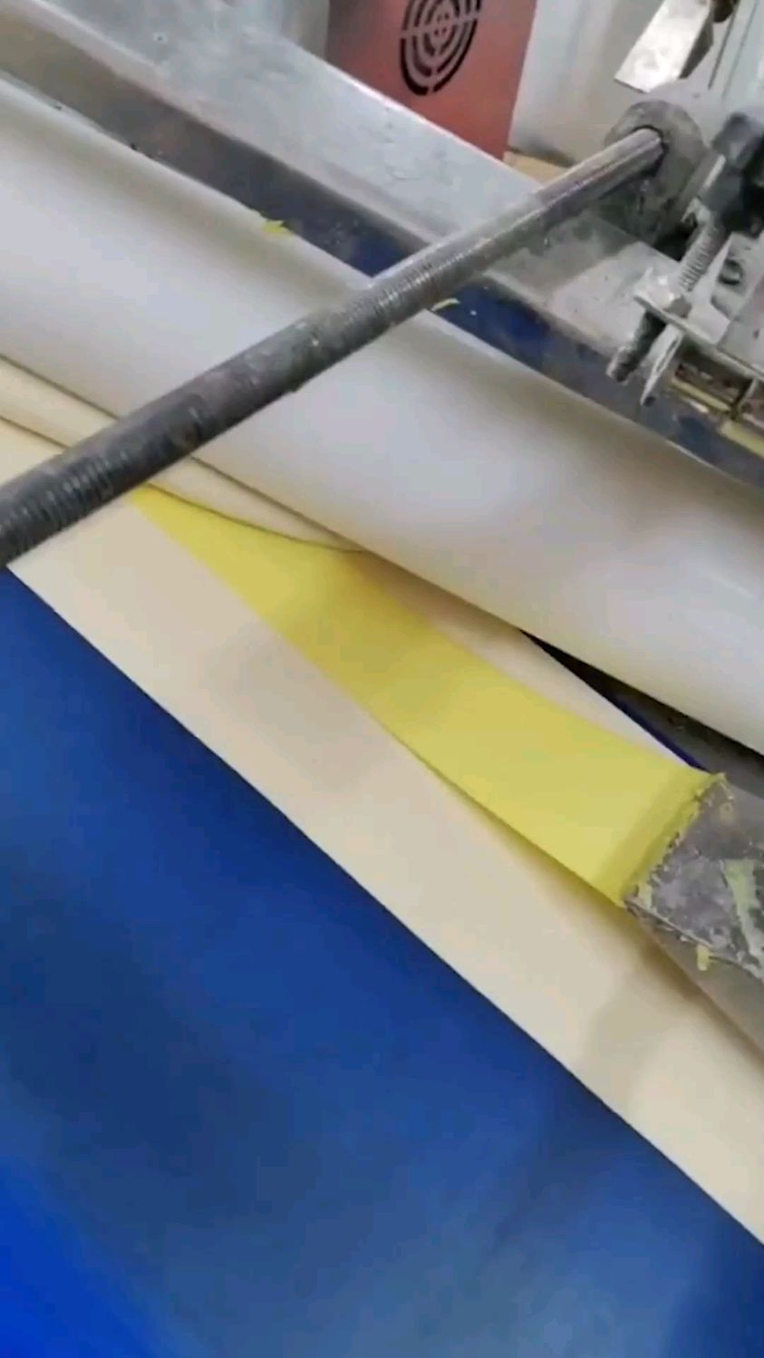 面包生产线,面包机,糕点成型机 面包机器化自动生产,一个车间里面就两三个人