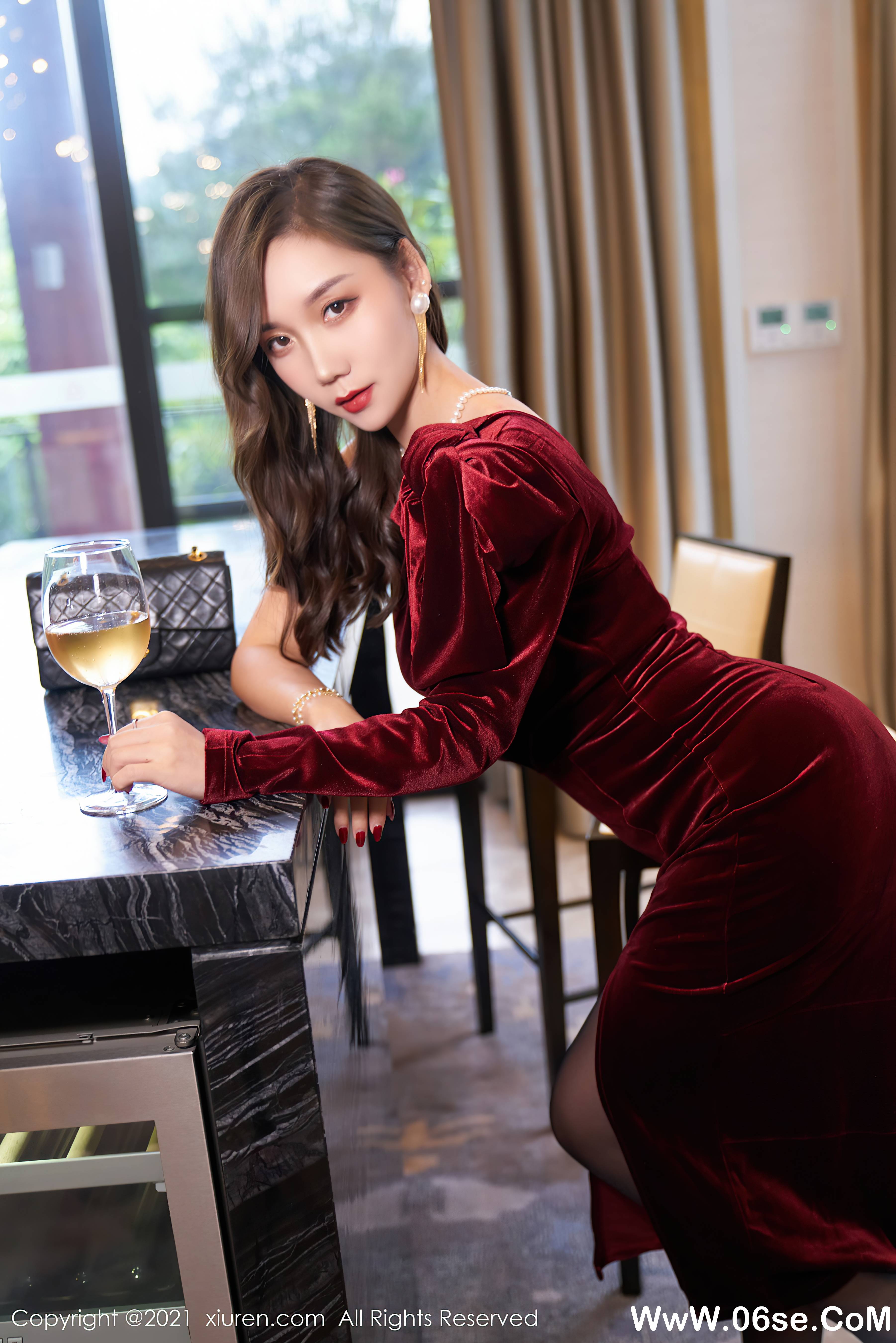 图片[2]-[XIUREN秀人网] 2021.08.17 NO.3807 艾静香[60+1P578M]-六色网