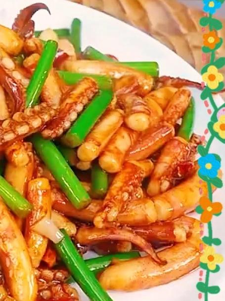 以后想吃鱿鱼了，就像我这样做一个孜然鱿鱼，香辣入味，关键是做法简单，好吃还下饭#家常菜##